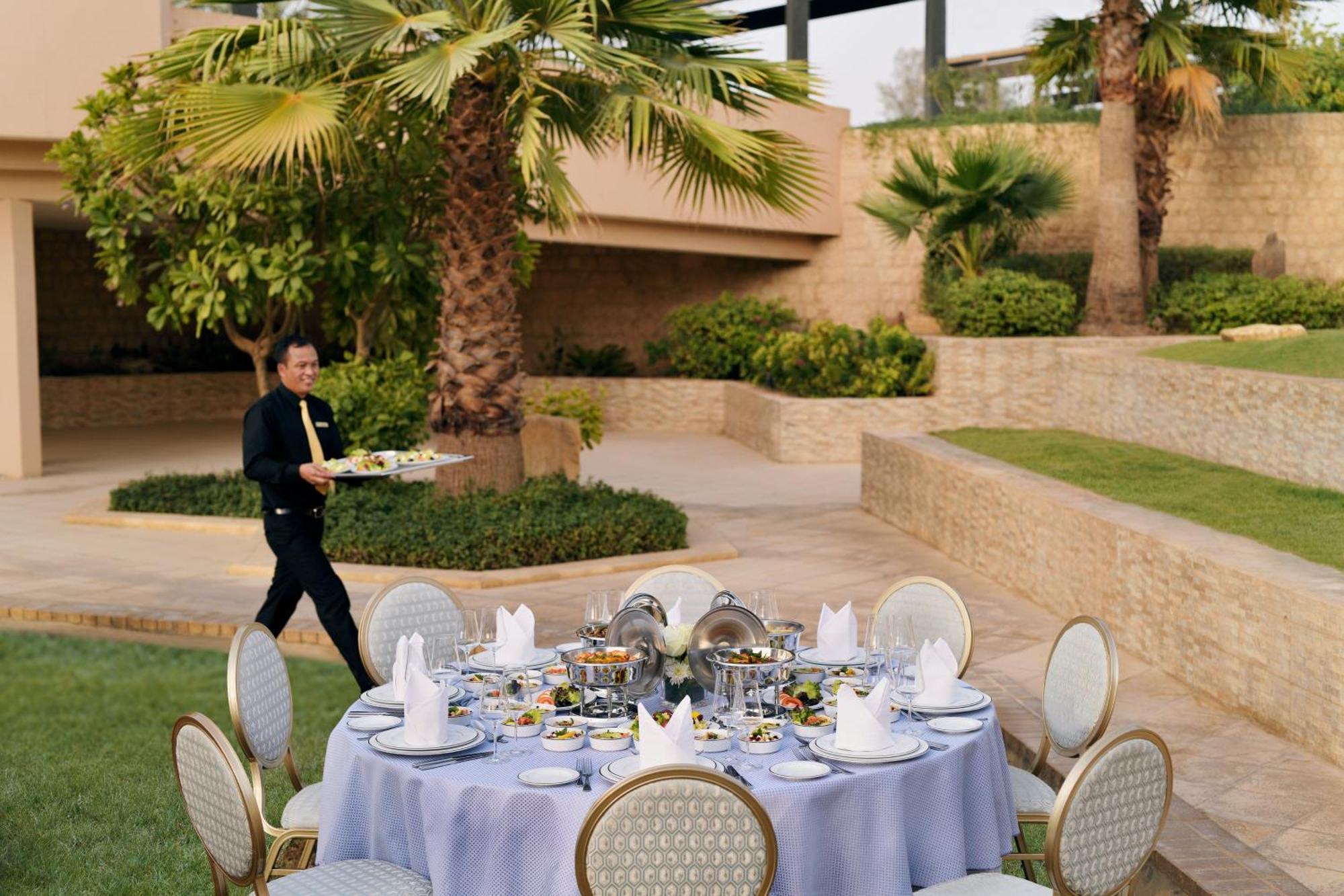 إنتركونتننتال 5*